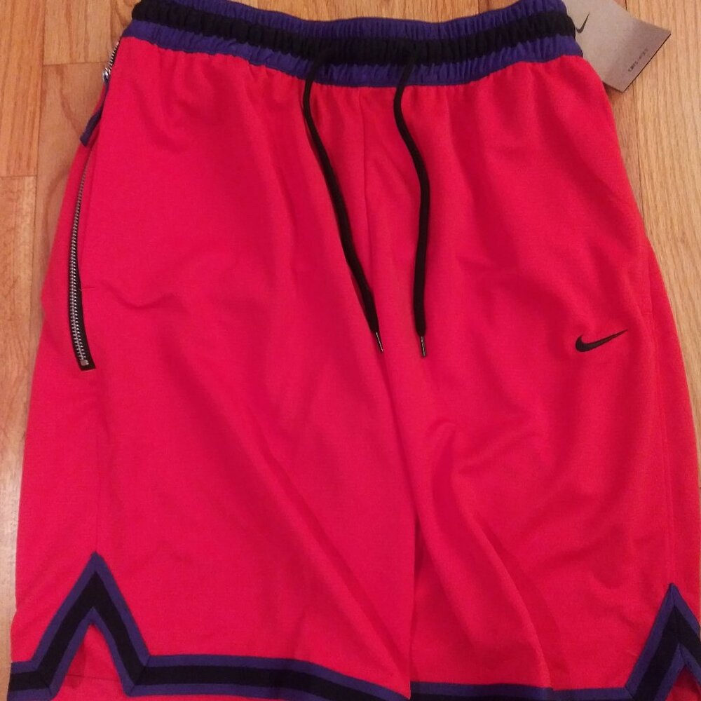 NWT Nike DRI-FIT DNA DR7228-673 Men Basketball Shorts Loose Fit Red Multi Size S